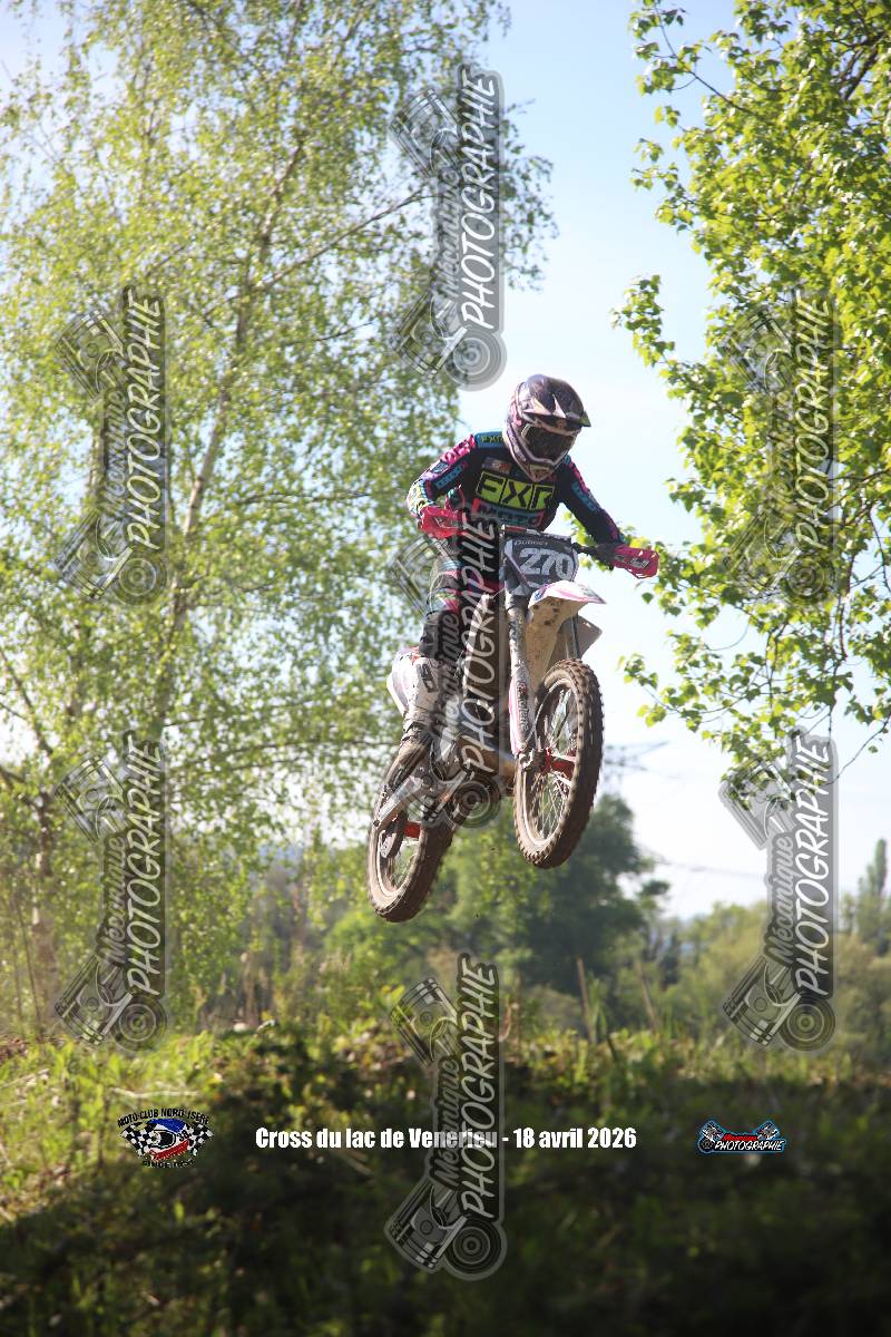 1227883
