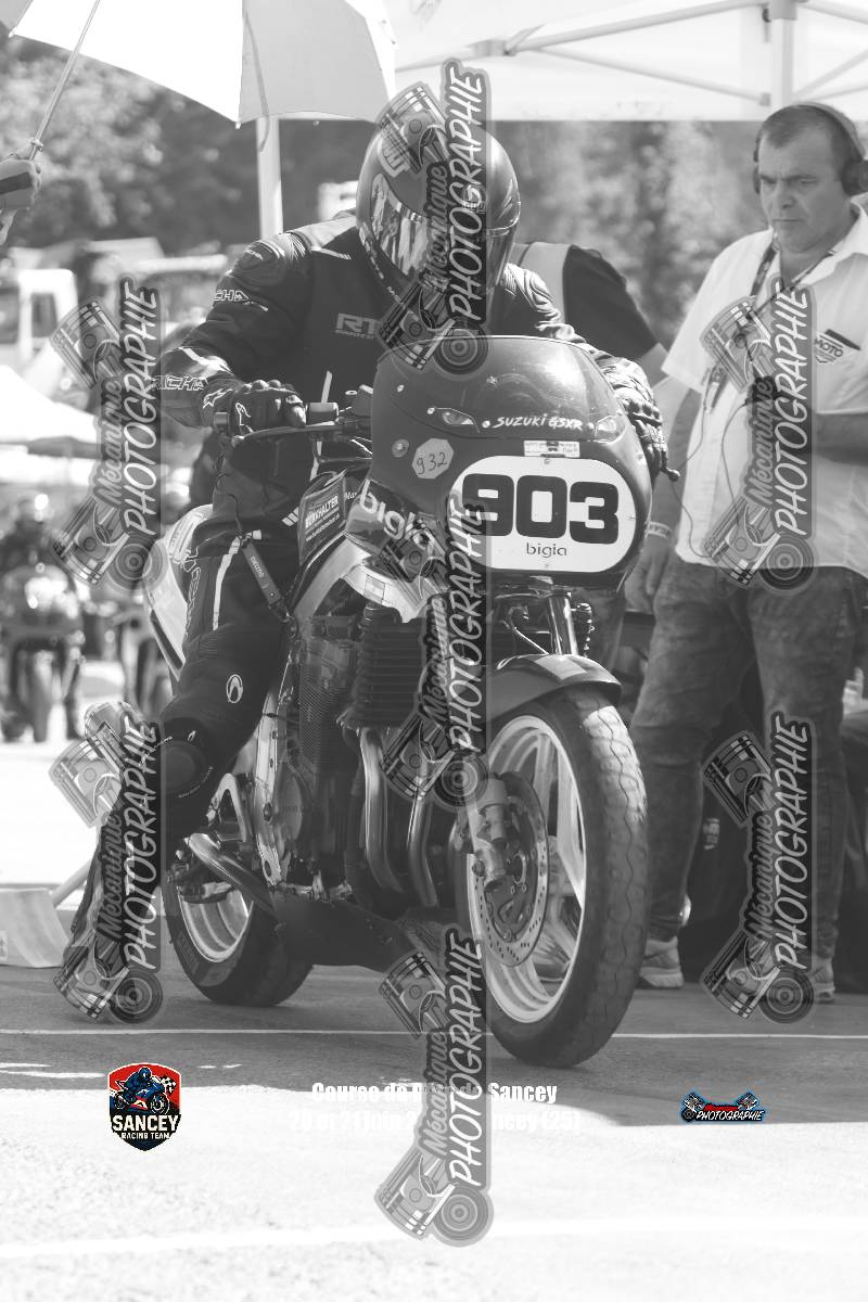 1255300