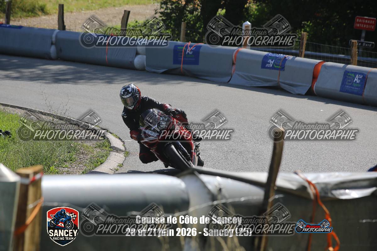 1258979
